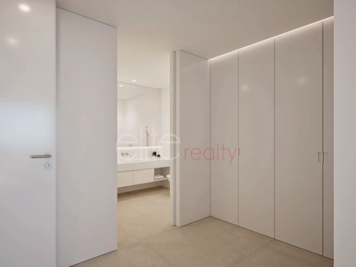 Image No.4-Maison de 4 chambres à vendre à Lagos