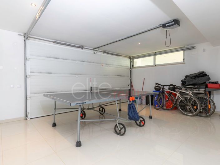 Image No.29-4 Bed House for sale