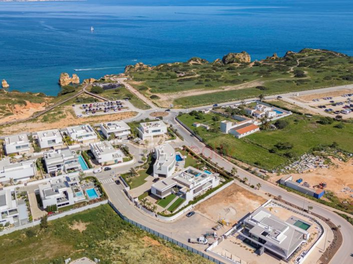 Image No.37-4 Bed House for sale