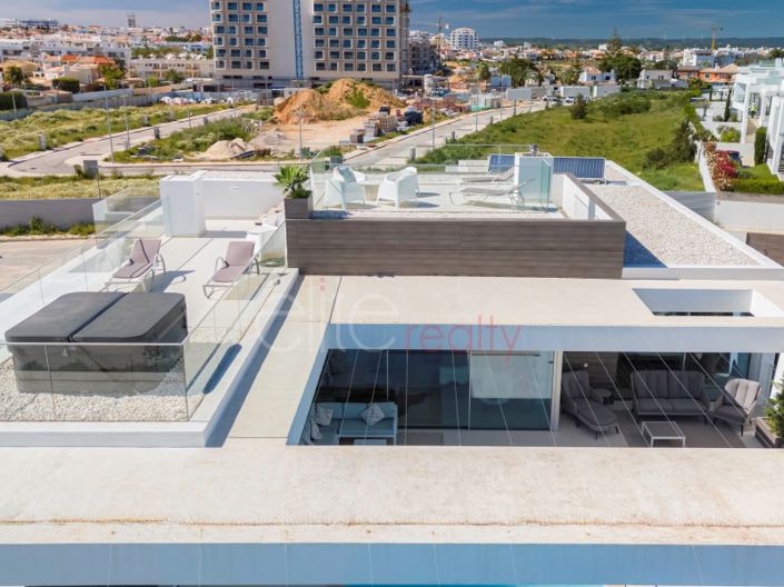 Image No.38-4 Bed House for sale