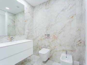 id3e0c2d01-0000-0500-0000-0000126011c4