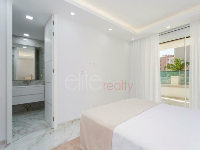 Image No.10-3 Bed Apartment for sale