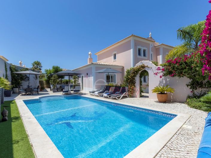 Image No.2-Maison de 3 chambres à vendre à Lagos