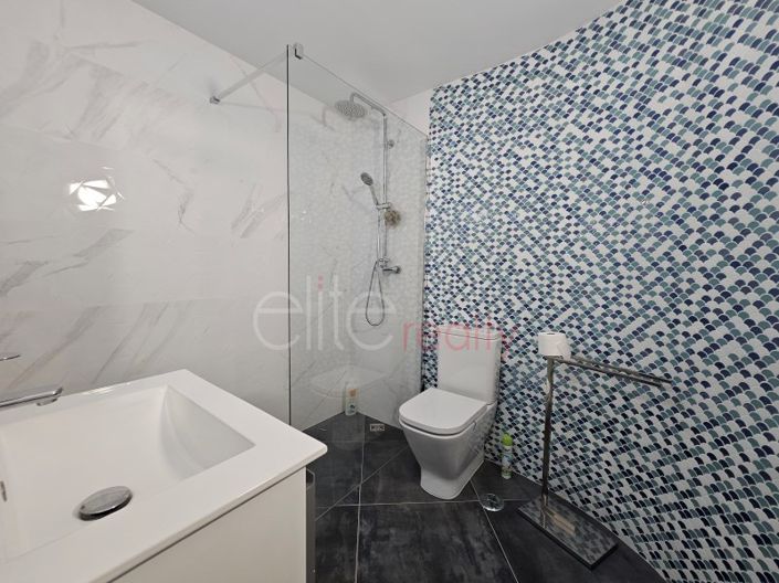 Image No.19-4 Bed House for sale