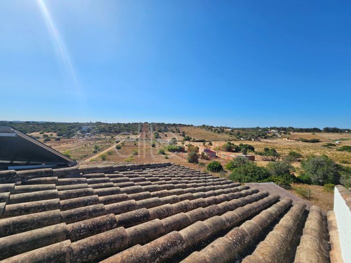 Image No.23-4 Bed House for sale