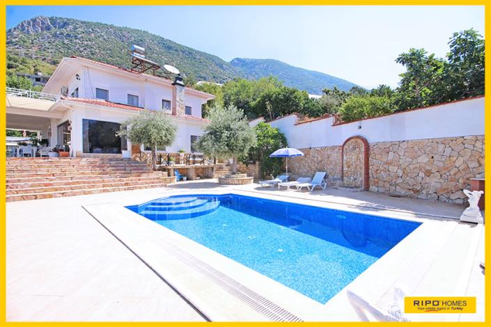 Image No.48-7 Bed Villa / Detached for sale