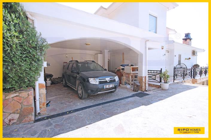 Image No.59-7 Bed Villa / Detached for sale