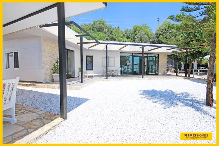 Image No.60-7 Bed Villa / Detached for sale