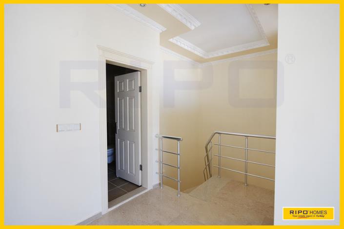 Image No.26-4 Bed Penthouse for sale