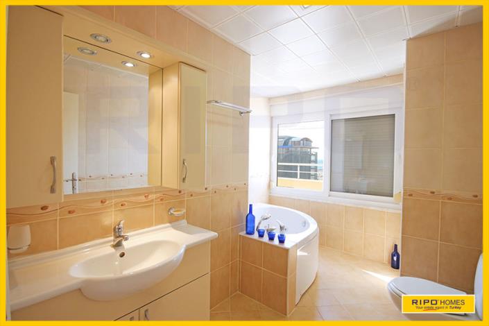 Image No.36-4 Bed Penthouse for sale