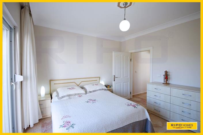 Image No.30-4 Bed Duplex for sale