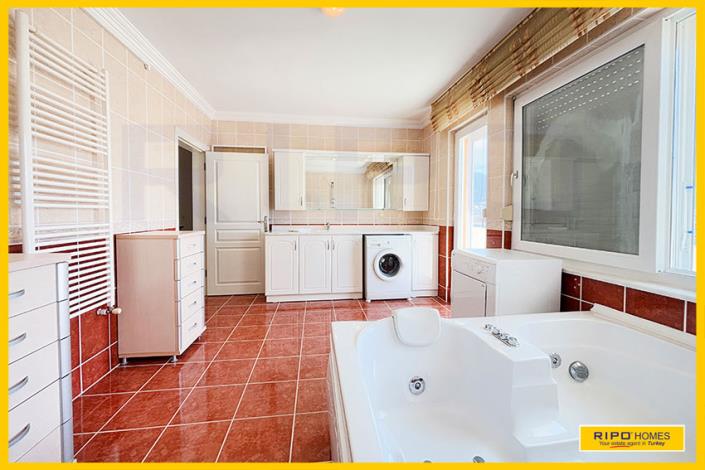 Image No.44-3 Bed Duplex for sale