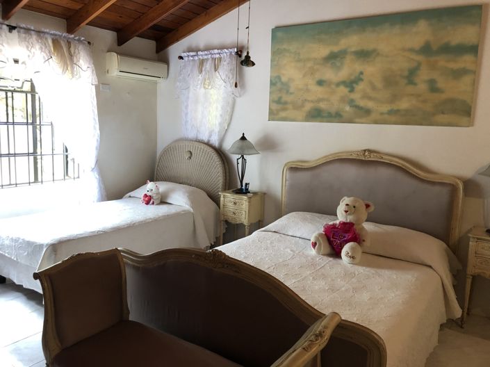 Image No.24-3 Bed Property for sale