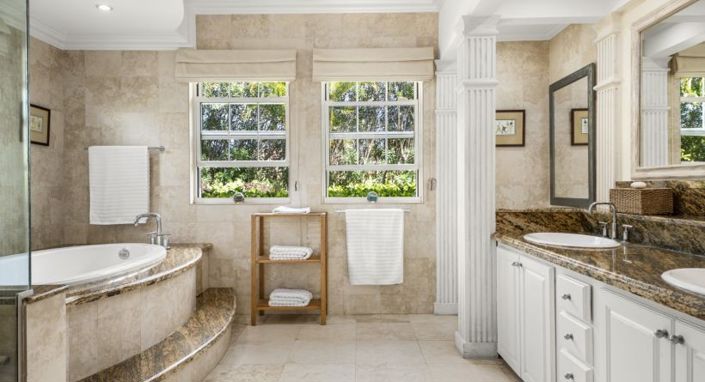 Image No.12-Propriété de 6 chambres à vendre à St James