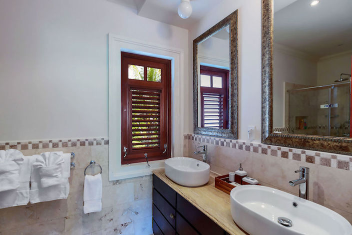 Image No.18-3 Bed Villa for sale