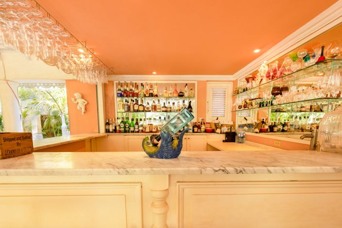 Image No.12-4 Bed Property for sale