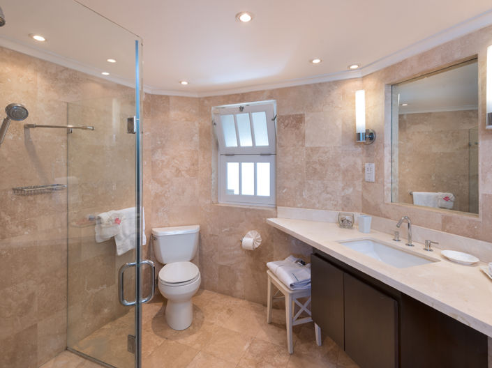 Image No.8-3 Bed Property for sale