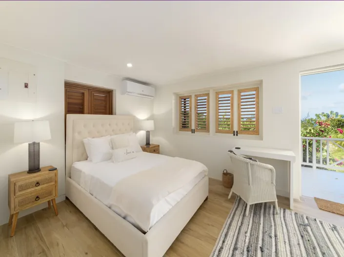 Image No.6-5 Bed Property for sale