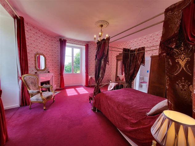 Image No.15-Châteaux de 9 chambres à vendre à Chef-Boutonne