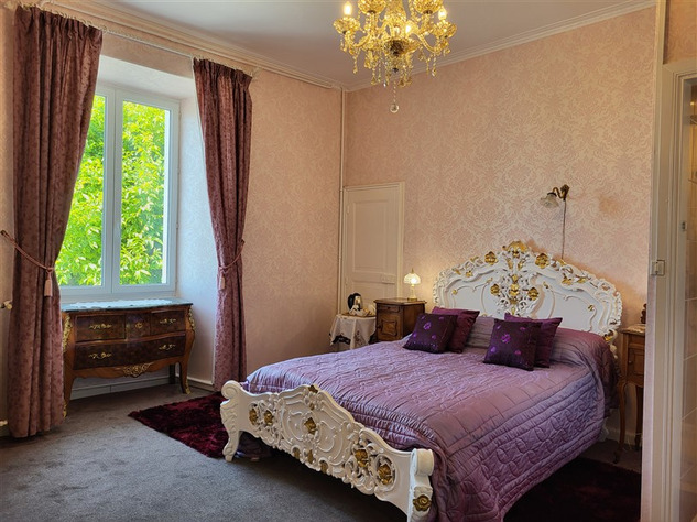 Image No.18-Châteaux de 9 chambres à vendre à Chef-Boutonne