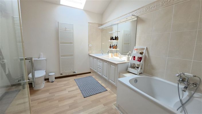 Image No.37-Maison de 11 chambres à vendre à Dompierre-les-Églises