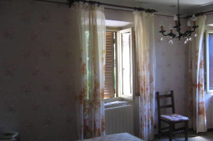 Image No.8-2 Bed Semi-Detached for sale