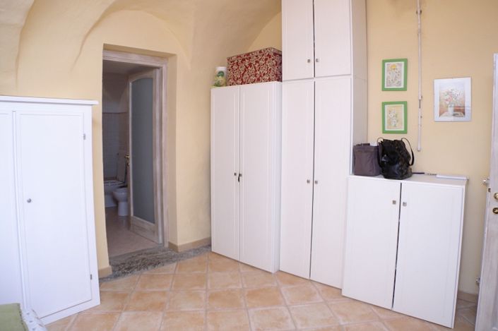 Image No.11-3 Bed Apartment for sale