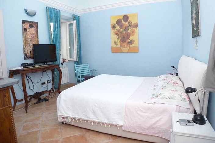 Image No.9-3 Bed Apartment for sale