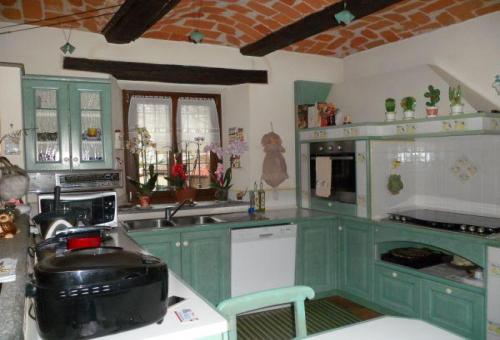 Image No.6-3 Bed Property for sale