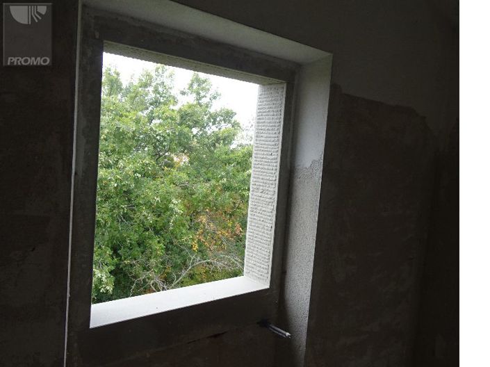 Image No.10-2 Bed Property for sale