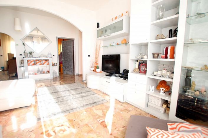 Image No.7-3 Bed Apartment for sale