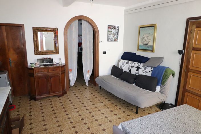 Image No.5-4 Bed Property for sale