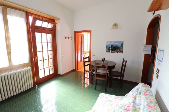 Image No.6-4 Bed Property for sale