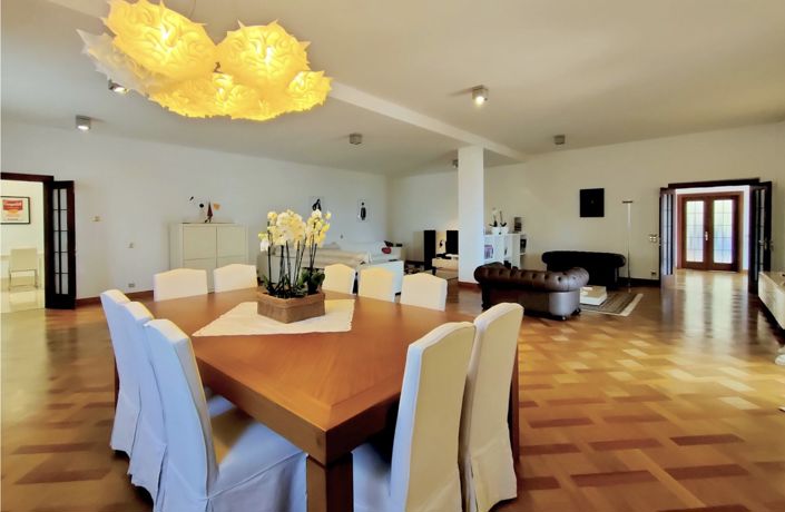 Image No.3-6 Bed Villa for sale