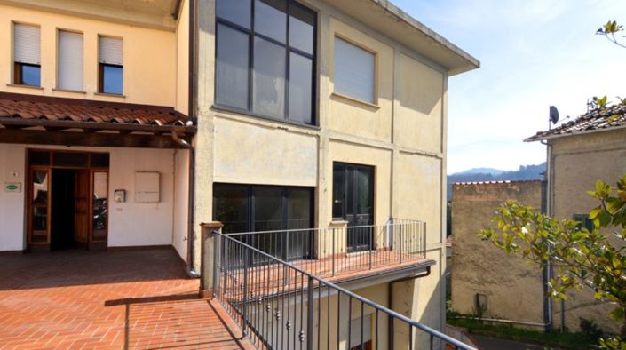 Image No.2-20 Bed Commercial for sale