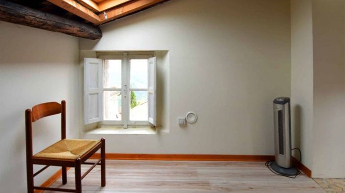 Image No.10-3 Bed Semi-Detached for sale