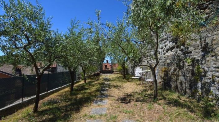 Image No.17-2 Bed Semi-Detached for sale