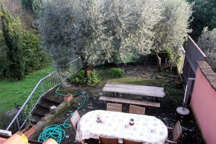 Image No.12-5 Bed Semi-Detached for sale