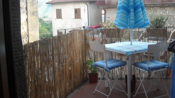 Image No.12-3 Bed Property for sale