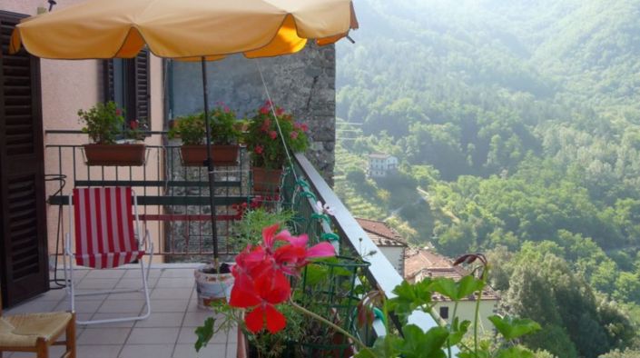 Image No.2-Maison de 4 chambres à vendre à Bagni di Lucca