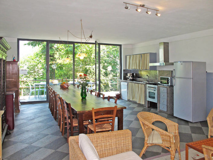 Image No.9-6 Bed Property for sale