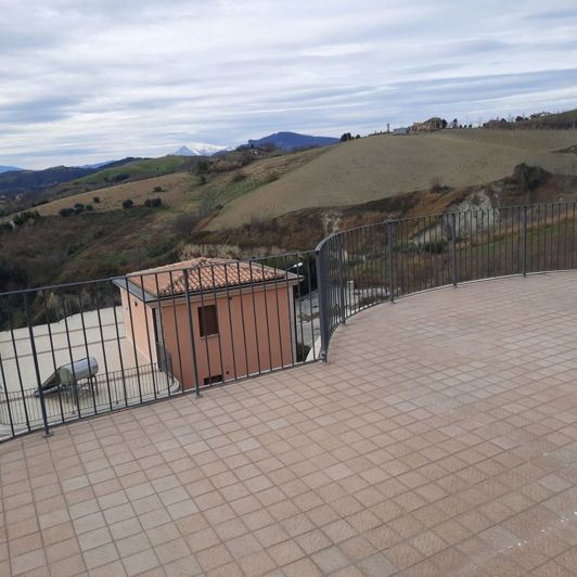 Image No.12-Propriété de 4 chambres à vendre à Offida