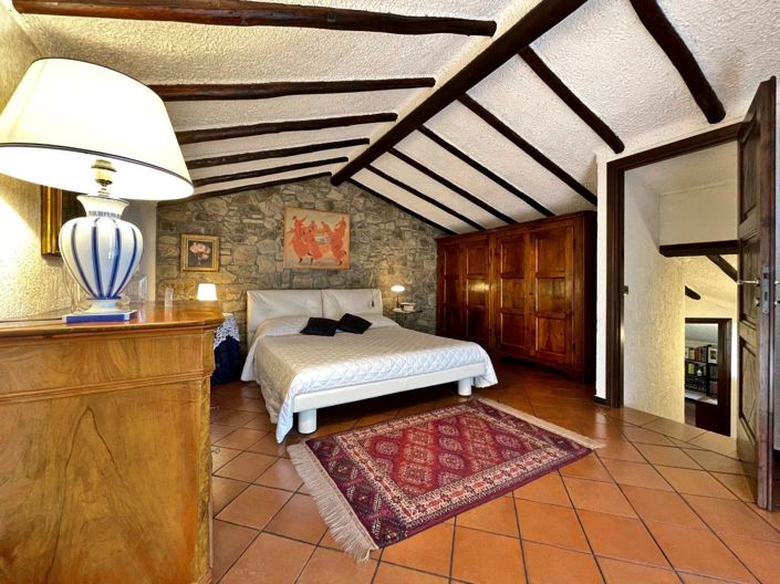 Image No.10-3 Bed Semi-Detached for sale