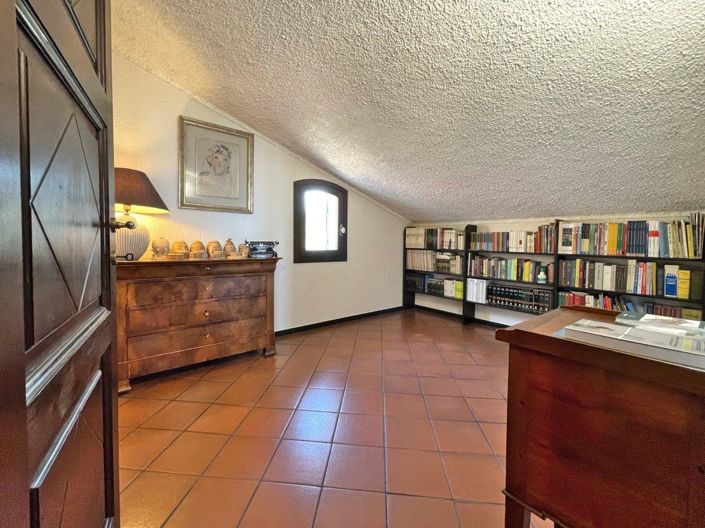 Image No.7-3 Bed Semi-Detached for sale