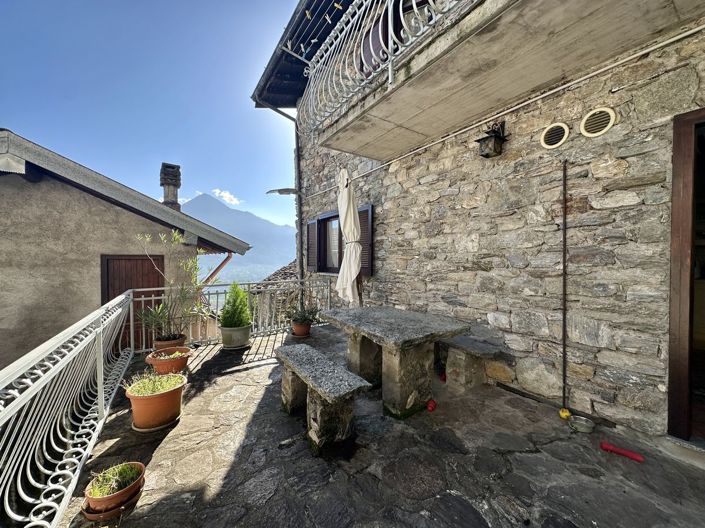 Image No.12-2 Bed House for sale