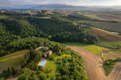 1 - Volterra, Property
