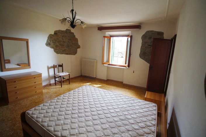 Image No.8-3 Bed Property for sale