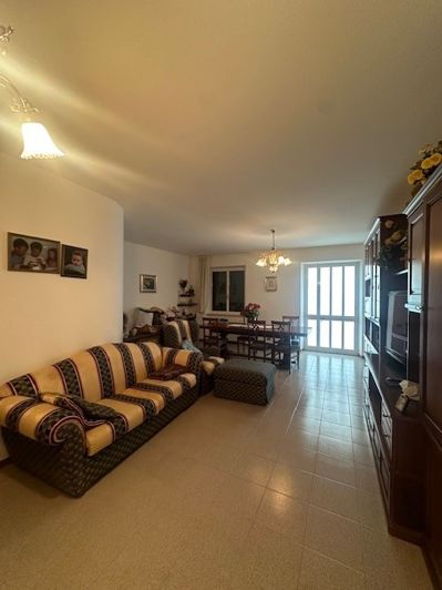 Image No.5-Propriété de 9 chambres à vendre à Cupra Marittima