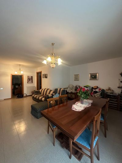 Image No.6-Propriété de 9 chambres à vendre à Cupra Marittima