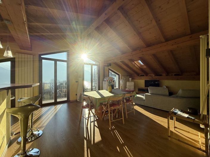 Image No.10-2 Bed House for sale